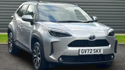Used Toyota Yaris Hybrid Design 116 HP (85 kW) 2026 Estate