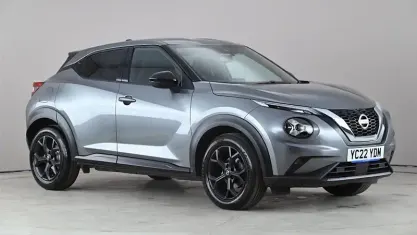 Begagnad Nissan Juke N-Connecta 114 HK (83 kW) 2022 Grå SUV