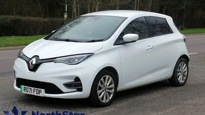 Used Renault Zoe Business 80 kW (109 HP) 2021 White Hatchback