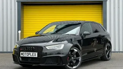 Usado Audi RS3 Design 367 CV (269 kW) 2015 Negro Berlina
