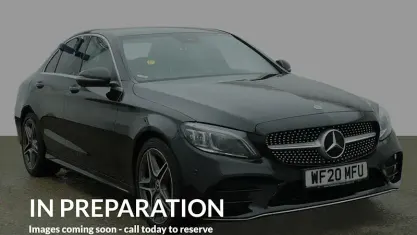Usado Mercedes C300 AMG line 258 CV (189 kW) 2020 Negro Berlina