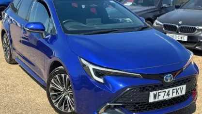 Used Toyota Corolla Design 140 HP (102 kW) 2024 Blue Estate