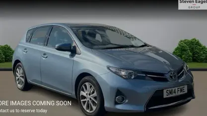 Used Toyota Auris Multidrive S 132 HP (97 kW) 2014 Hatchback