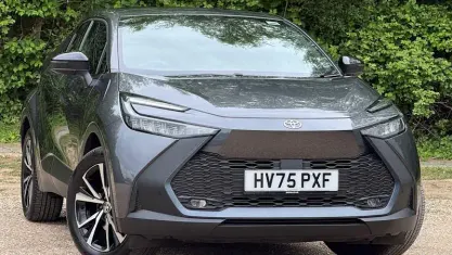 Usado Toyota C-HR Design 223 HP (164 kW) 2025 SUV