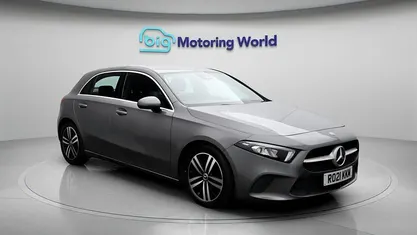 Begagnad Mercedes A180 136 HK (100 kW) 2021 Grå Halvkombi