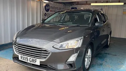 Used Ford Focus Zetec 95 HP (69 kW) 2019 Grey Estate