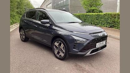 Używany Hyundai Bayon Premium 101 KM (74 kW) 2024 Szary SUV