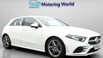 Begagnad Mercedes A180 AMG Line Premium 116 HK (85 kW) 2019 Vit Halvkombi