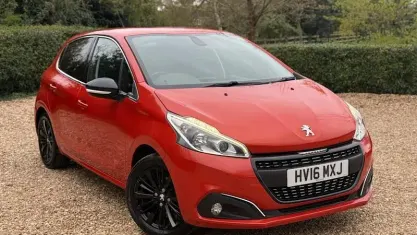 Used Peugeot 208 Allure 82 HP (60 kW) 2018 Hatchback