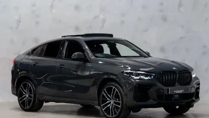 Usado BMW X6 M Sport 340 CV (250 kW) 2022 Gris SUV