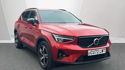 Used Volvo XC40 Plus 163 HP (119 kW) 2022 Red SUV