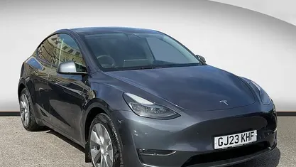 Used Tesla Model Y Long Range AWD 286 kW (389 HP) 2025 SUV