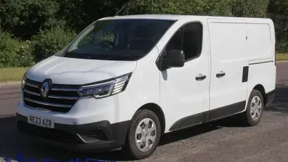 Used Renault Trafic Business 131 HP (96 kW) 2023 White MPV