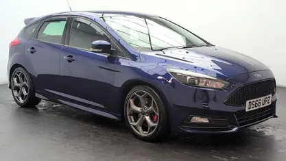 Used Ford Focus ST 185 HP (136 kW) 2016 Blue Hatchback