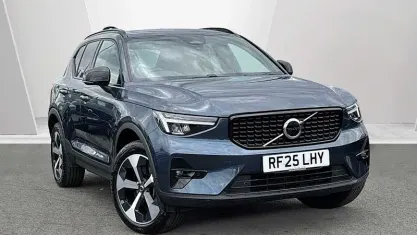 Used Volvo XC40 Plus 197 HP (144 kW) 2025 Blue SUV