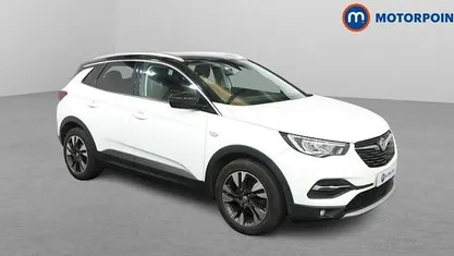 Used Vauxhall Grandland X SRi 131 HP (96 kW) 2020 White SUV
