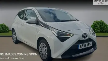 Second-hand Toyota Aygo X-play 72 CP (52 kW) 2020 Hatchback