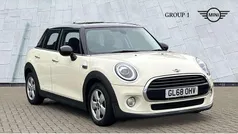 Pepper white Used 2018 Mini Cooper Classic Hatchback | £12,295 (Fair price)