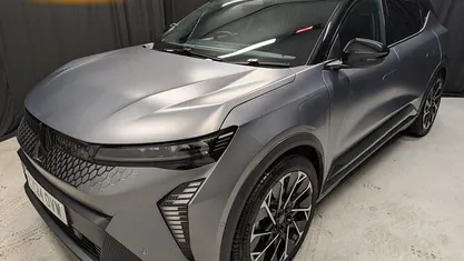 Grey Used 2024 Renault Scenic E-Tech Esprit Alpine SUV | £27,200 (Fair price)