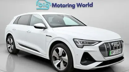 Begagnad Audi e-tron S-Line 230 kW (313 HK) 2022 Vit SUV