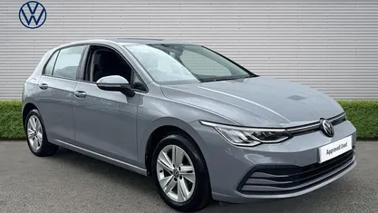 Used VW Golf VIII Life 150 HP (110 kW) 2023 Hatchback