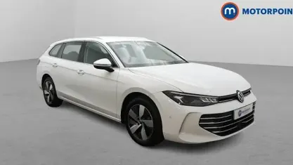 Used VW Passat Life 204 HP (150 kW) 2025 White Estate