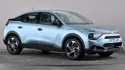 Used Citroën C4 PureTech 101 HP (74 kW) 2023 Blue SUV