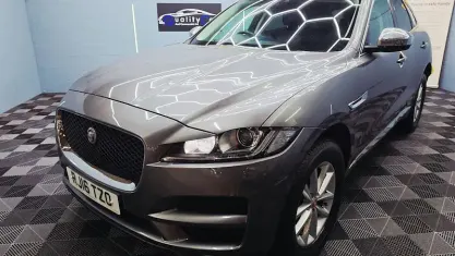 Used Jaguar F-Pace Prestige 180 HP (132 kW) 2016 Grey SUV