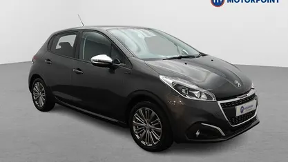 Used 2019 Peugeot 208 Signature Sky Hatchback | £10,099 (Fair price)