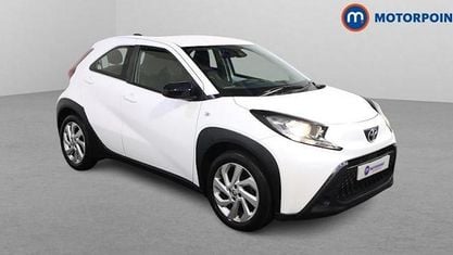 Używany Toyota Aygo X PURE 72 KM (52 kW) 2025 SUV