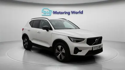 Used Volvo XC40 Plus 211 HP (155 kW) 2022 White SUV