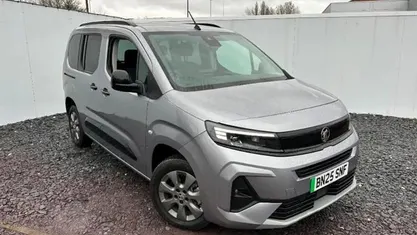 Used Vauxhall Combo Ultimate 100 kW (136 HP) 2026 MPV