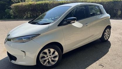 Begagnad Renault Zoe Dynamique 64 kW (88 HK) 2016 Halvkombi
