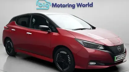 Used Nissan Leaf N-Connecta 110 kW (150 HP) 2022 Red Hatchback