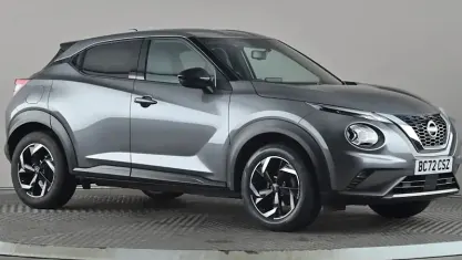 Usado Nissan Juke N-Connecta 114 HP (83 kW) 2023 Cinzento SUV