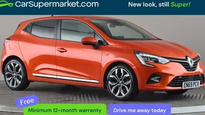 Usado Renault Clio V Iconic 101 CV (74 kW) 2020 Naranja Utilitario