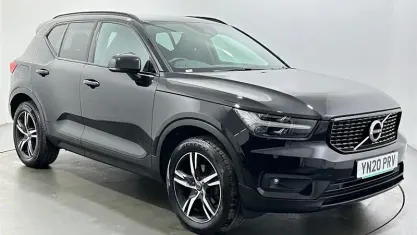 Używany Volvo XC40 R-Design 163 KM (119 kW) 2020 Czarny SUV