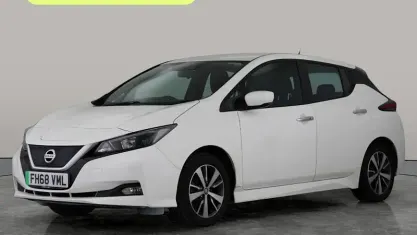 Begagnad Nissan Leaf Acenta 110 kW (150 HK) 2019 Vit Halvkombi