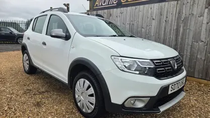 Used Dacia Sandero Essentiel 90 HP (66 kW) 2020 White Hatchback