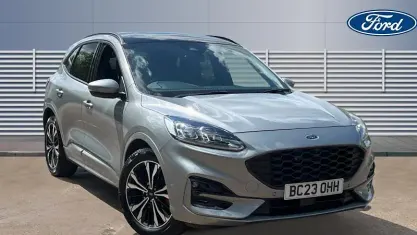 Usado Ford Kuga ST-Line X 150 HP (110 kW) 2023 Prateado SUV