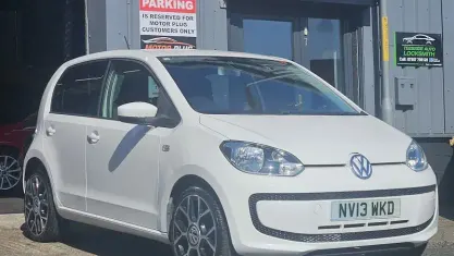 Begagnad VW up! Highline 75 HK (55 kW) 2016 Halvkombi
