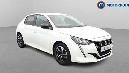 Used Peugeot 208 Allure+ 131 HP (96 kW) 2023 White Hatchback