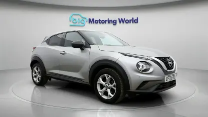 Second-hand Nissan Juke N-Connecta 114 CP (83 kW) 2022 Argintiu SUV
