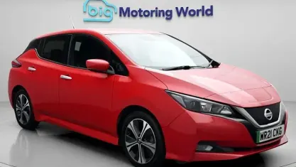 Used Nissan Leaf N-Connecta 110 kW (150 HP) 2021 Red Hatchback