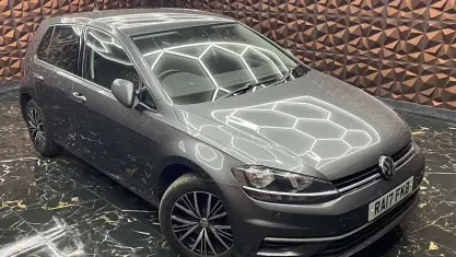 Used VW Golf VII SE 125 HP (91 kW) 2017 Grey Hatchback