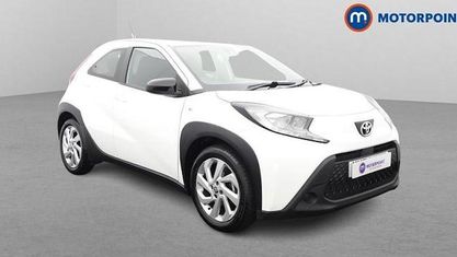 Usado Toyota Aygo X PURE 72 CV (52 kW) 2024 Blanco SUV