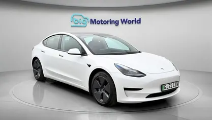 Used Tesla Model 3 Standard Range 180 kW (245 HP) 2021 White Sedan