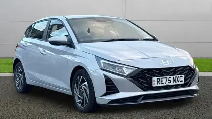 Used Hyundai i20 Advanced 101 HP (74 kW) 2024 Grey Hatchback