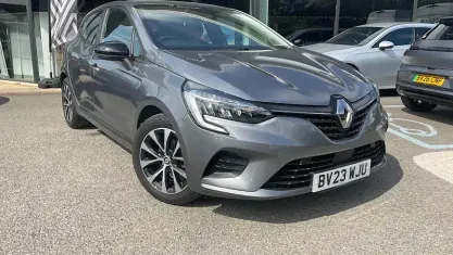 Używany Renault Clio V Evolution 90 KM (66 kW) 2023 Hatchback