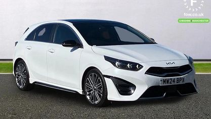 Begagnad Kia Ceed GT-Line S 160 HK (117 kW) 2023 Vit Halvkombi
